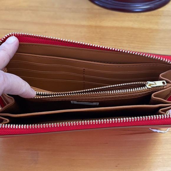 NEW Vera Bradley Red Leather Continental Wallet Goji Berry Red Zip Around Zippy - Picture 8 of 11